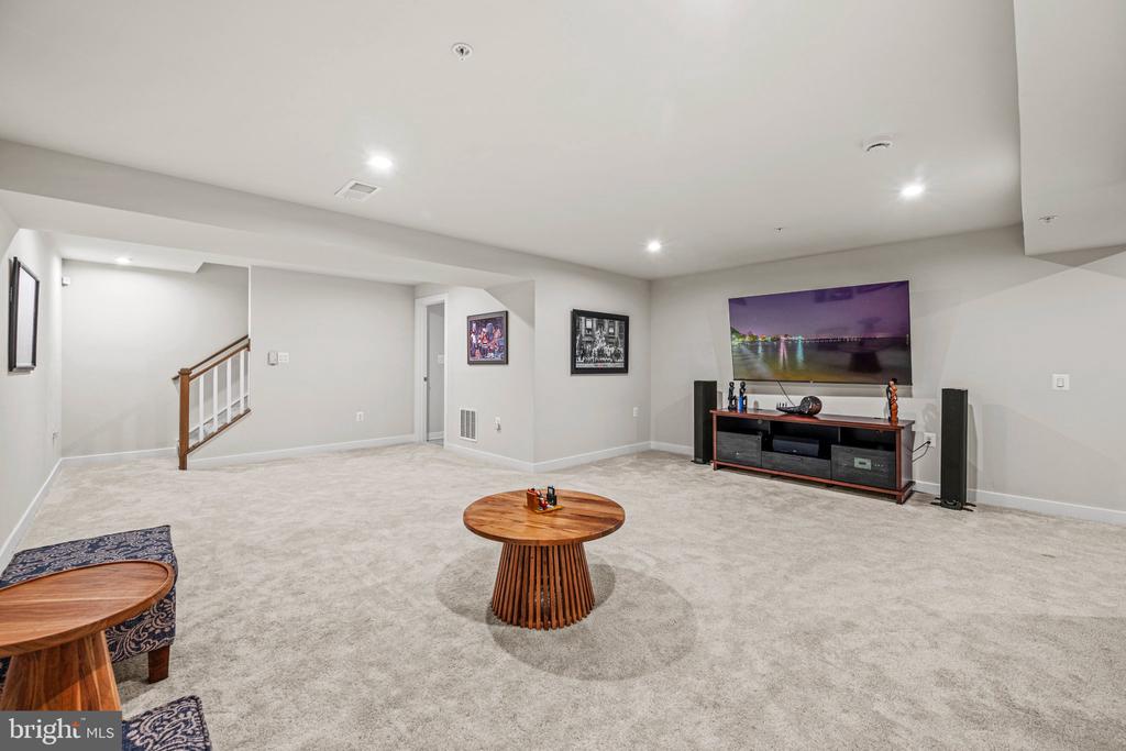 8406 MEADOW ROCK LANE