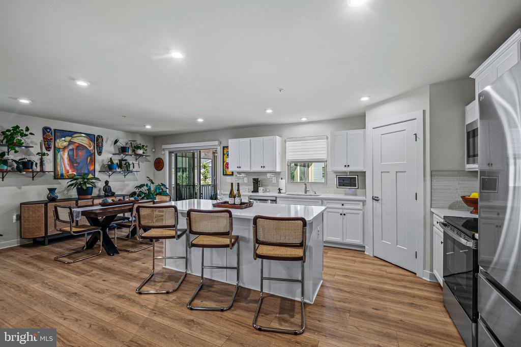 8406 MEADOW ROCK LANE