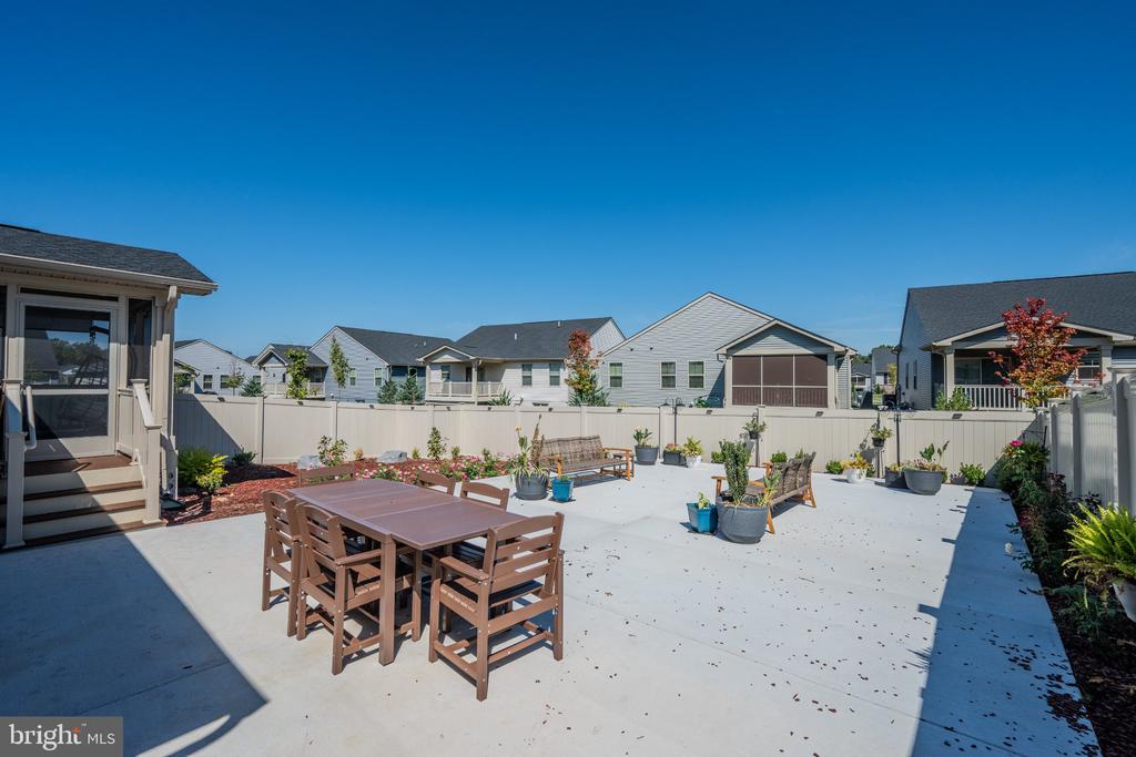 8406 MEADOW ROCK LANE