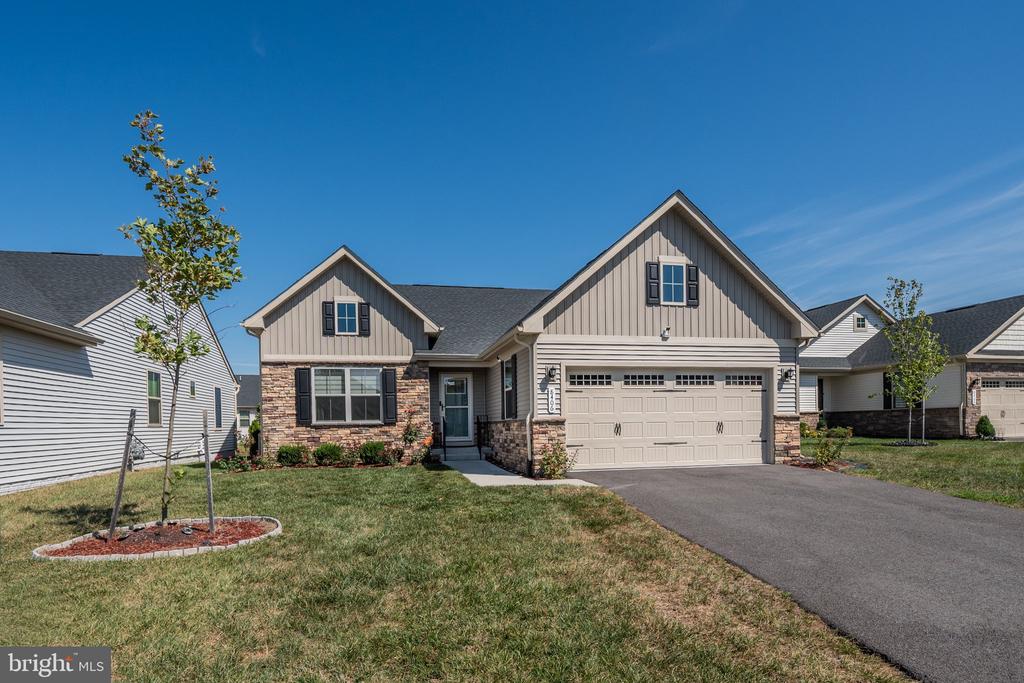 8406 MEADOW ROCK LANE