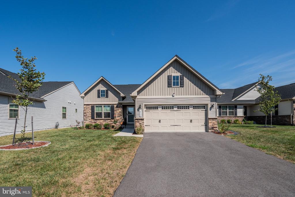 8406 MEADOW ROCK LANE