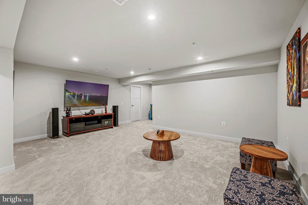 8406 MEADOW ROCK LANE