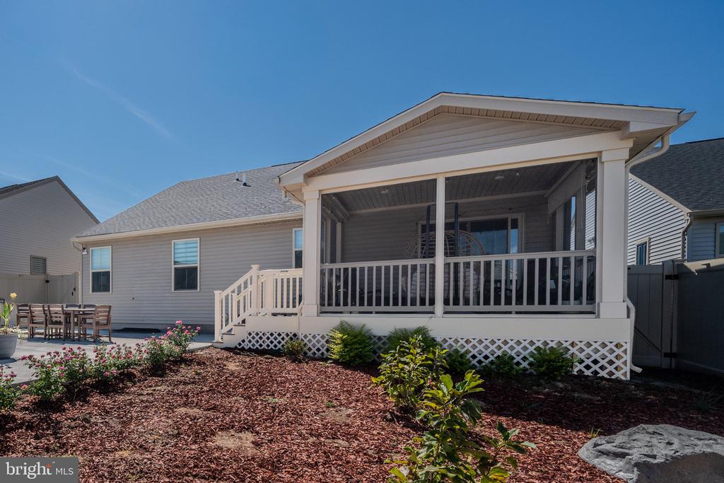 8406 MEADOW ROCK LANE