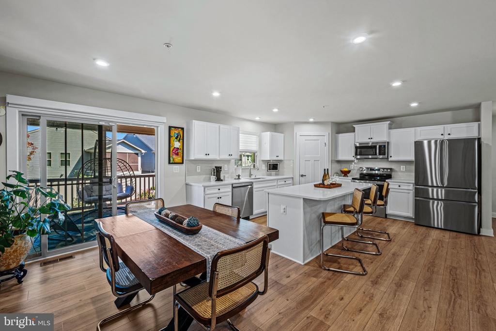 8406 MEADOW ROCK LANE