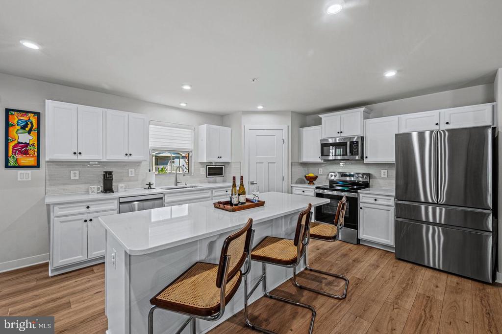 8406 MEADOW ROCK COURT