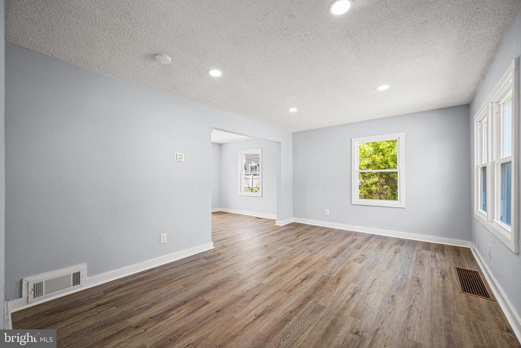 21741 Gambier Pl