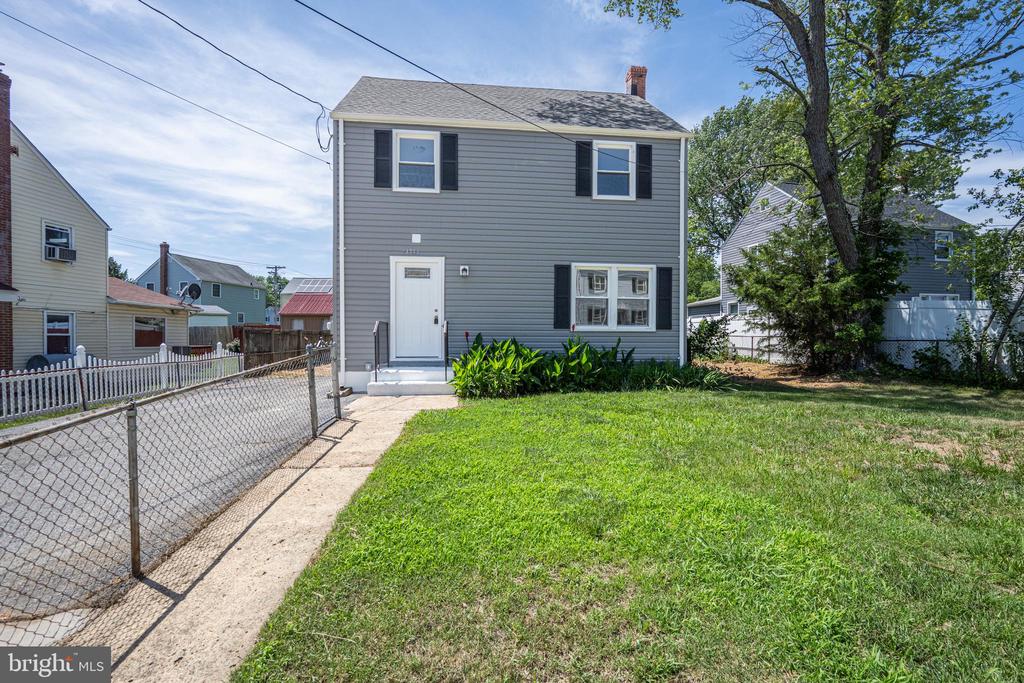 21741 Gambier Pl
