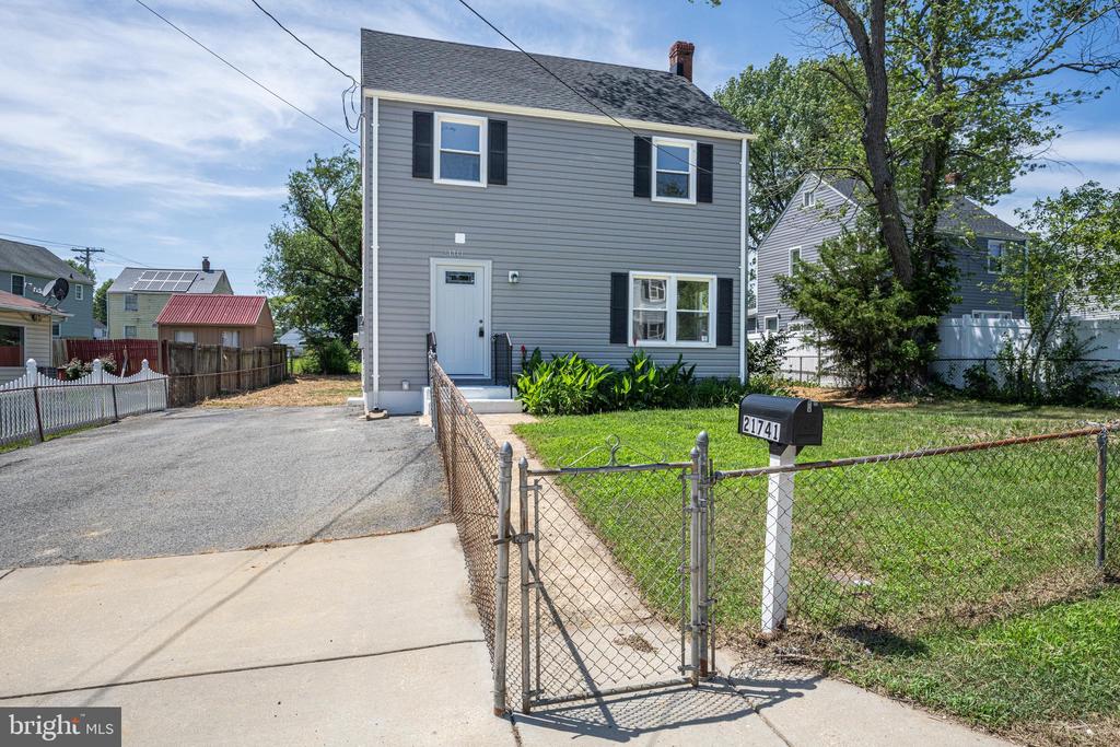 21741 Gambier Pl