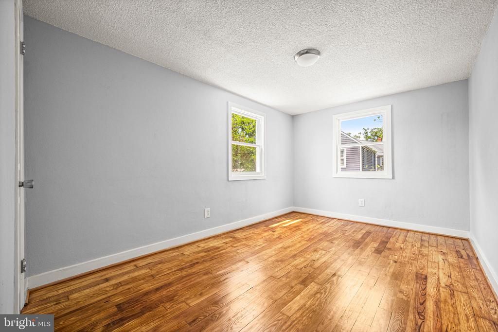 21741 Gambier Pl