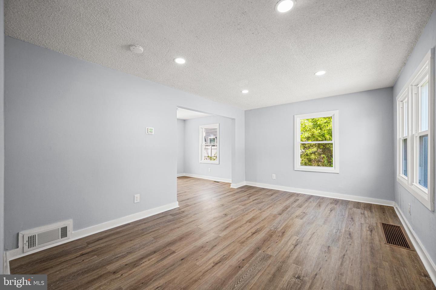 21741 Gambier Pl