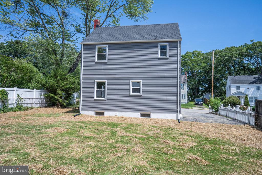 21741 Gambier Pl