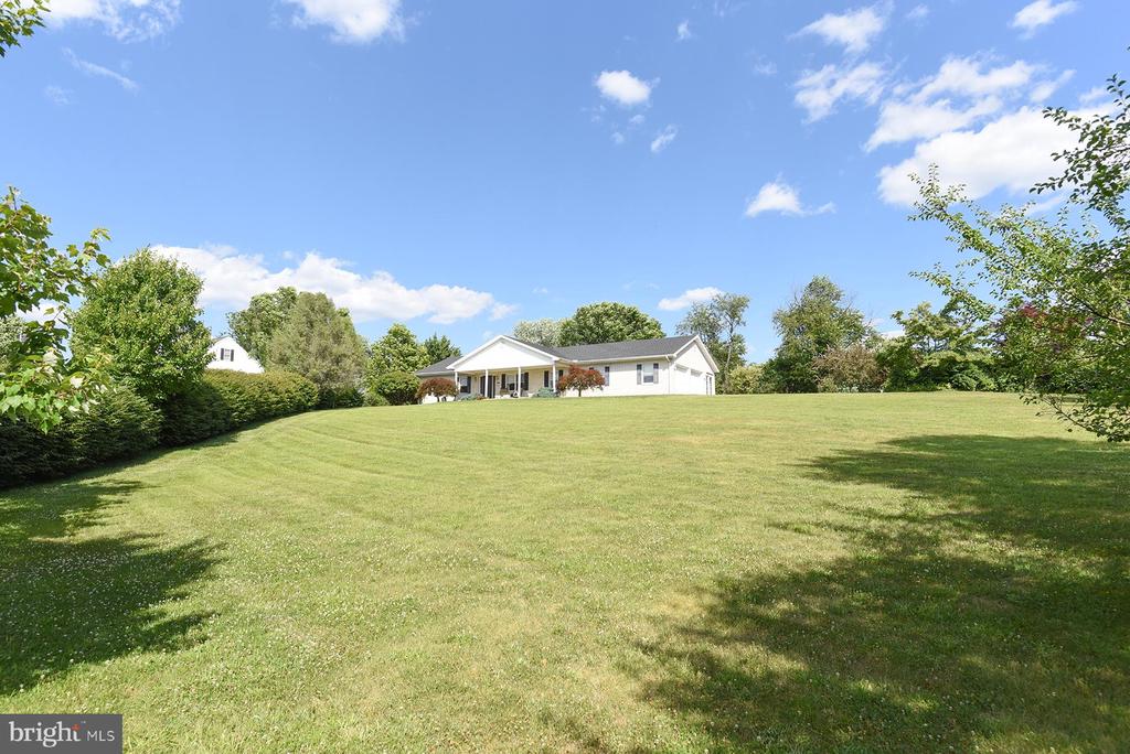 8017 Lake Dr