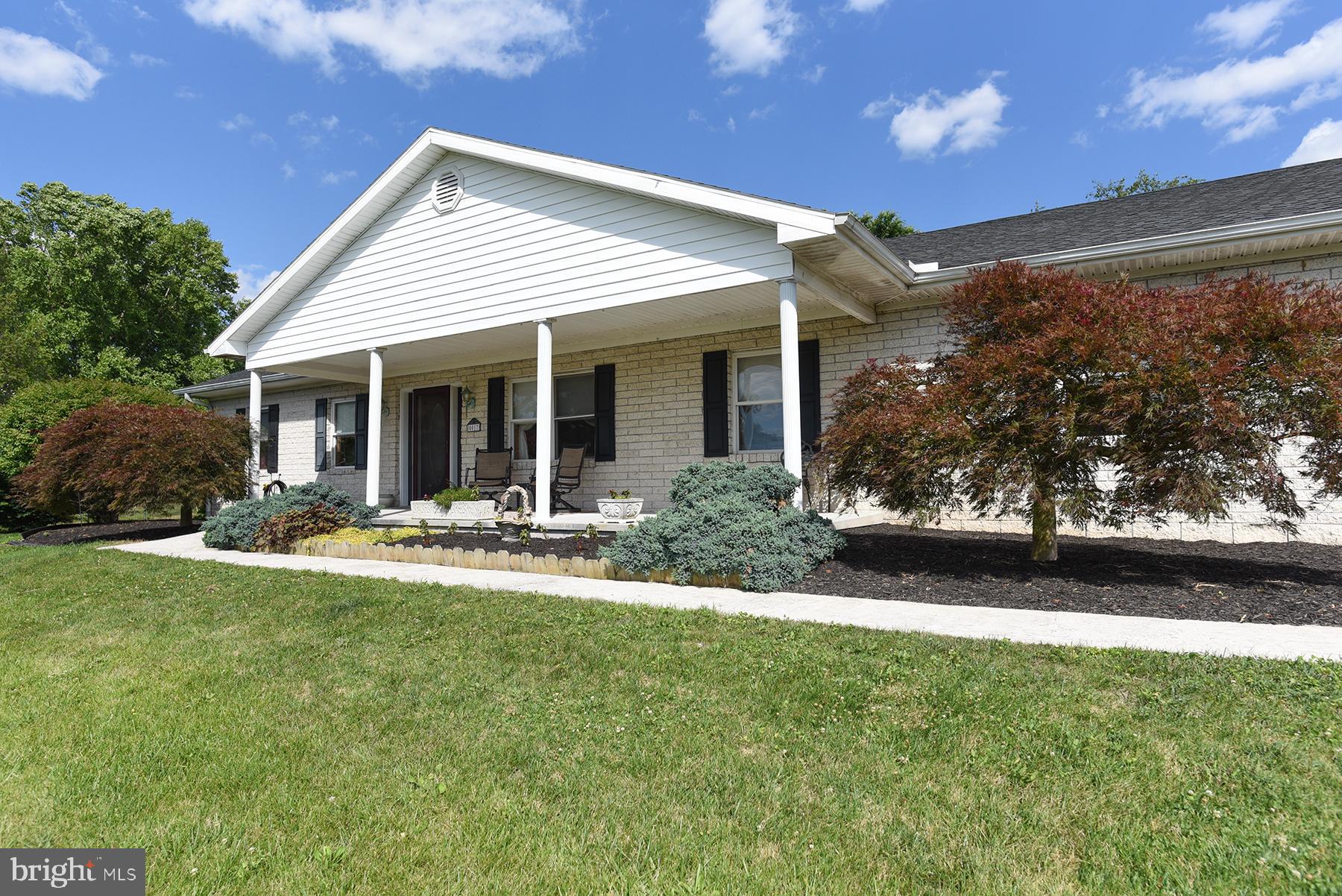 8017 Lake Dr