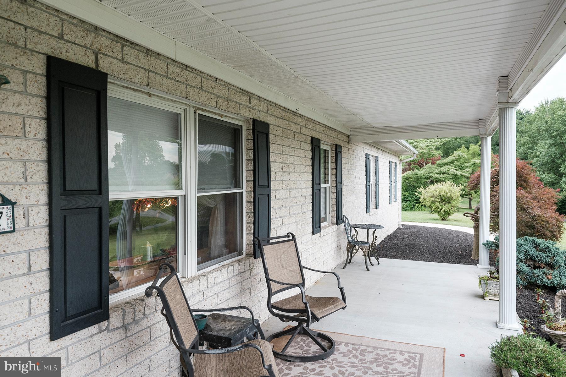 8017 Lake Dr