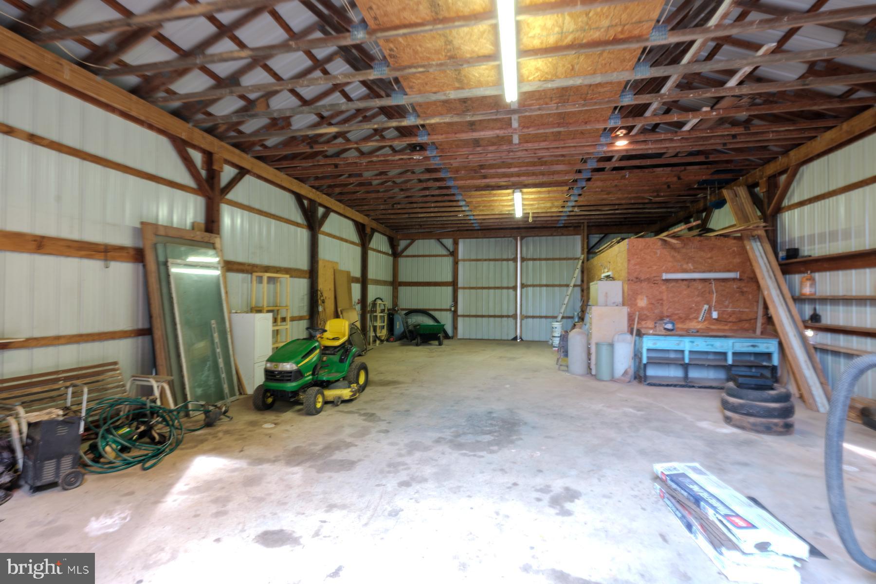 8017 Lake Dr