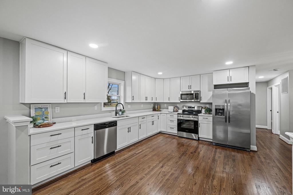 833 NOLAND DRIVE