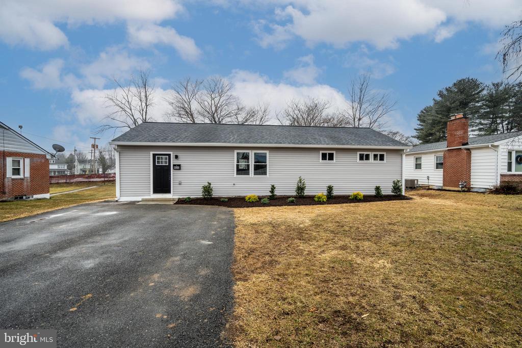 833 NOLAND DRIVE
