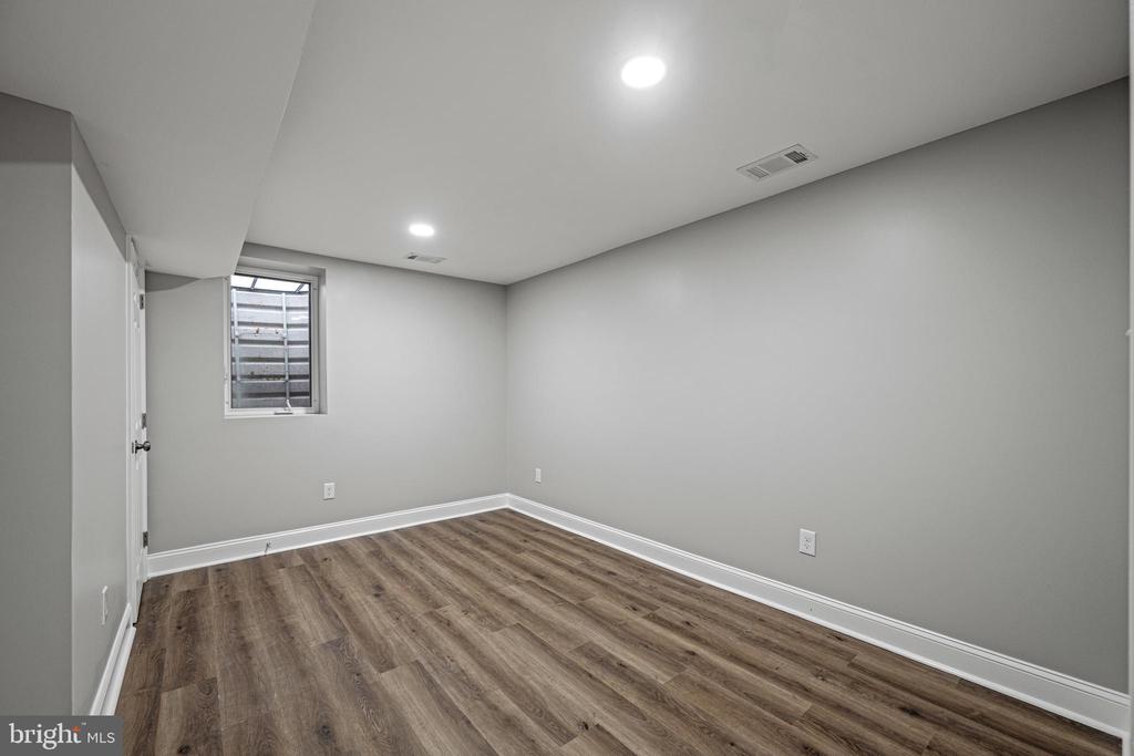 833 NOLAND DRIVE