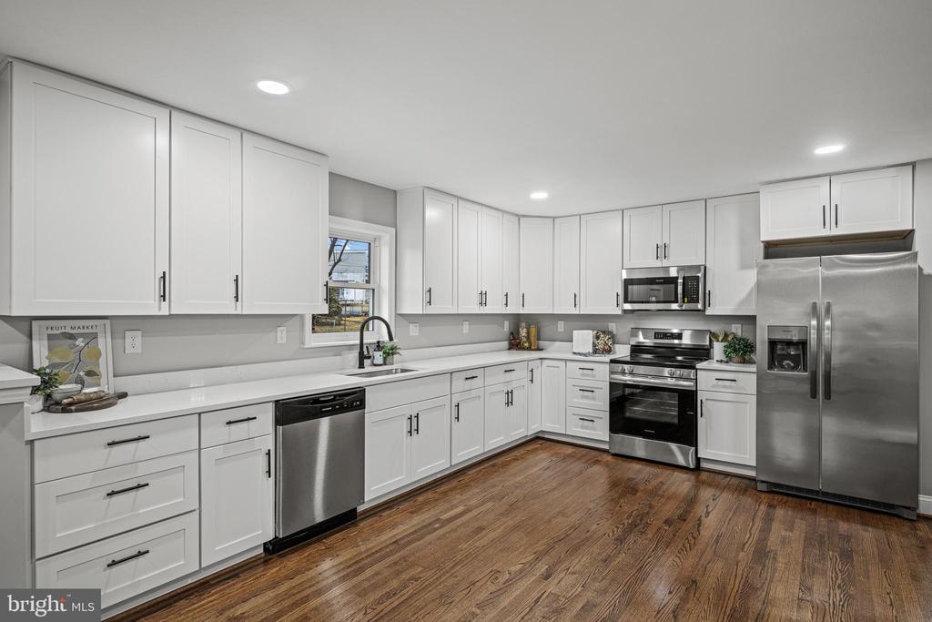 833 NOLAND DRIVE