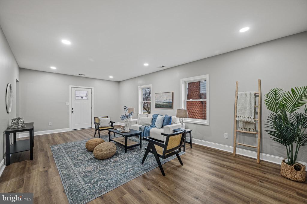 833 NOLAND DRIVE