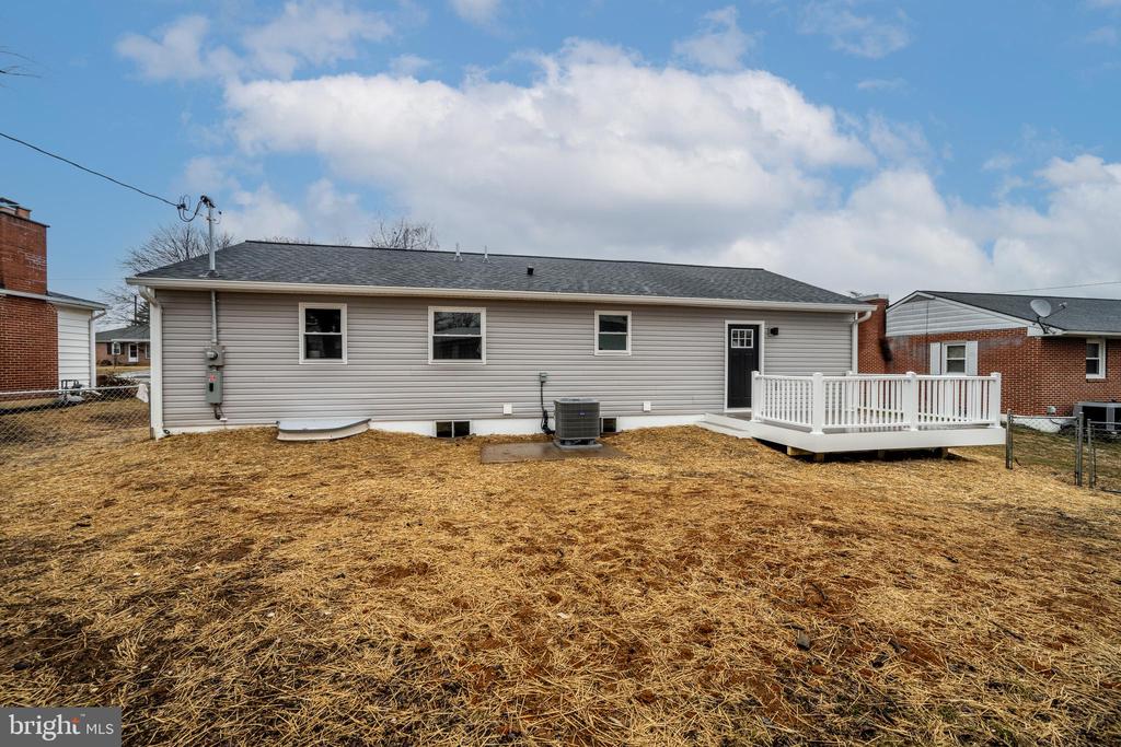 833 NOLAND DRIVE