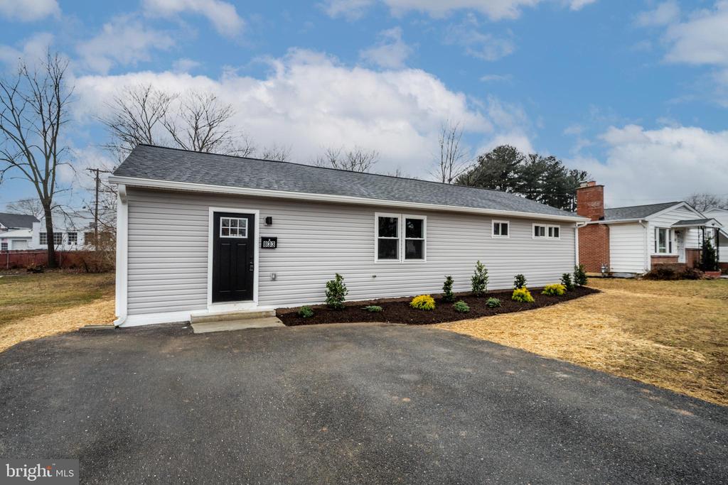 833 NOLAND DRIVE