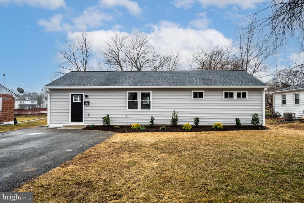 833 NOLAND DRIVE