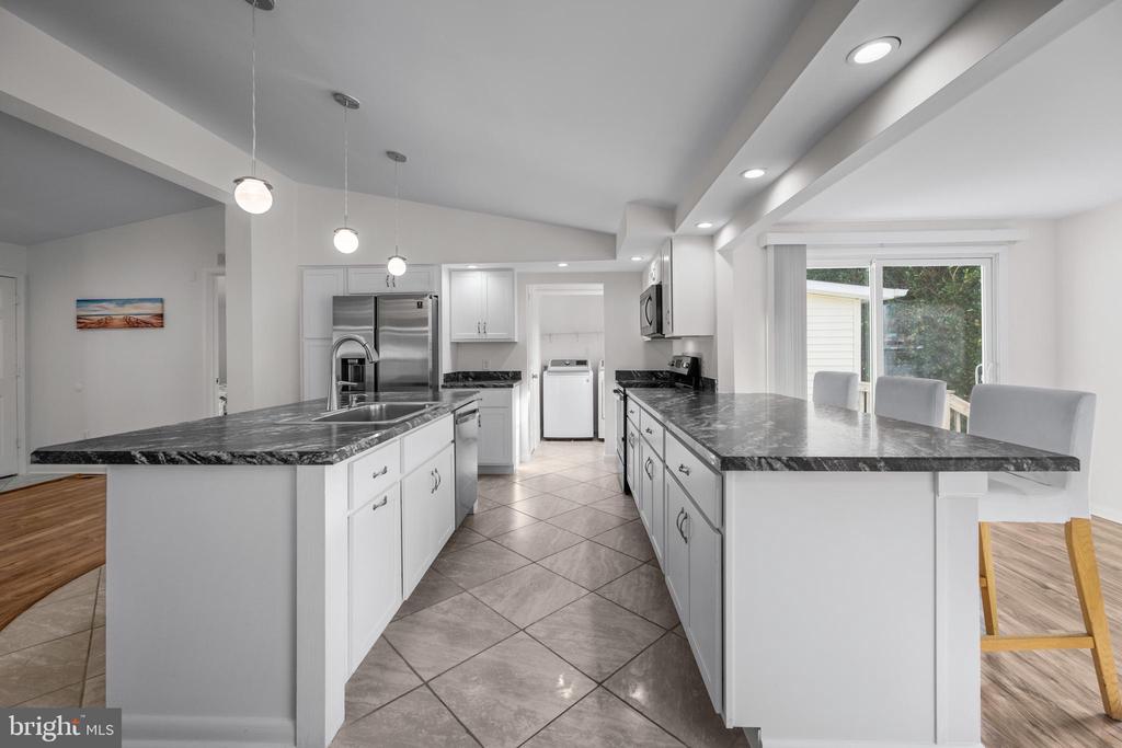 6 Ensign Dr
