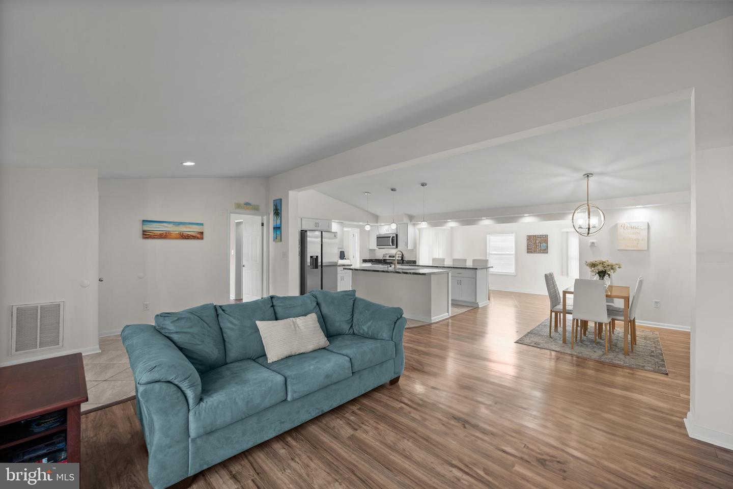 6 Ensign Dr