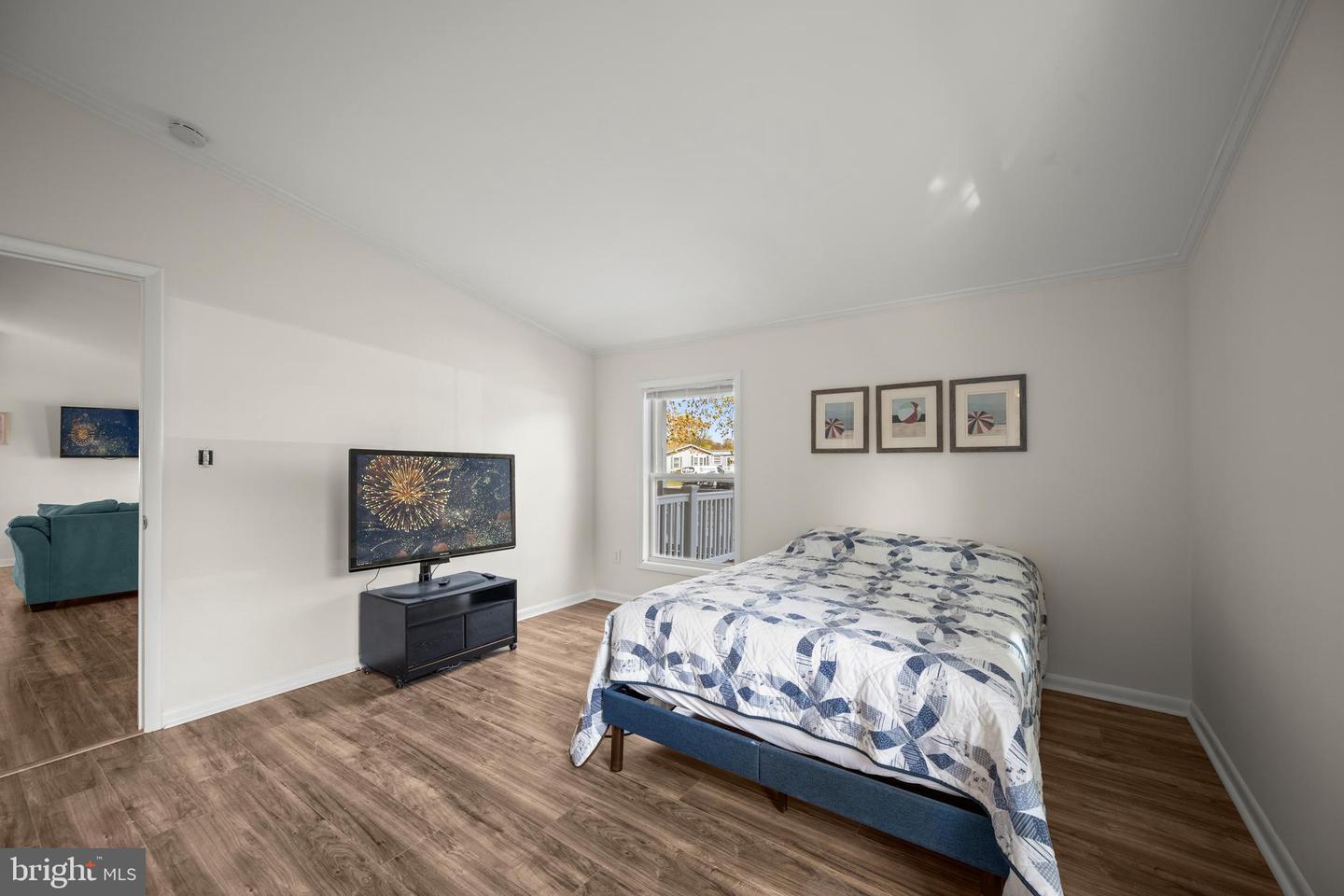 6 Ensign Dr