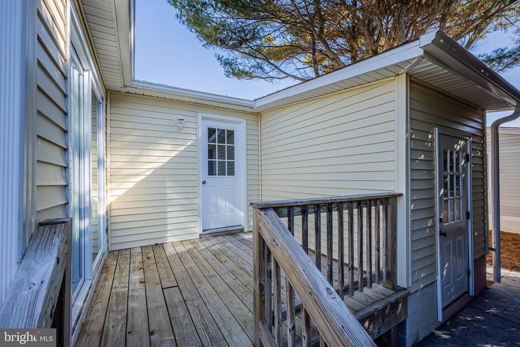 6 Ensign Dr