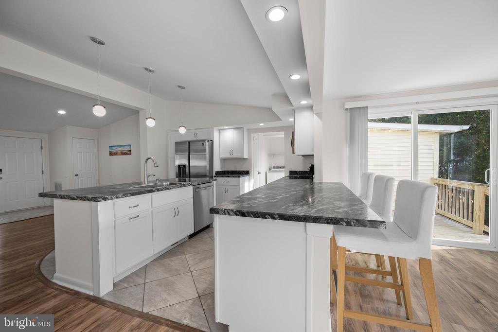 6 Ensign Dr