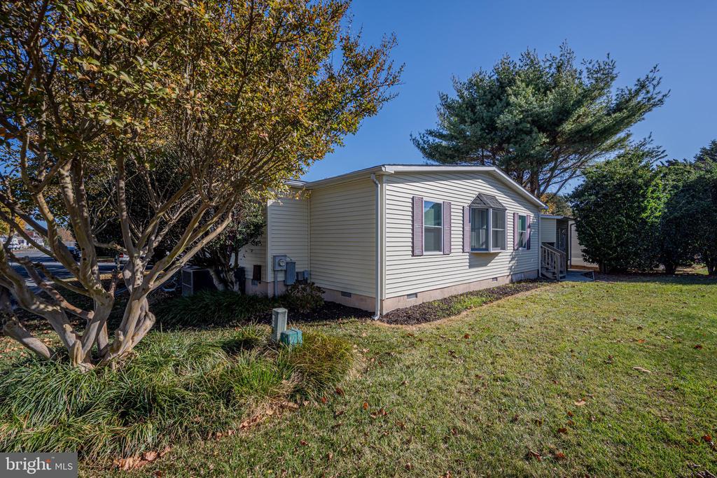 6 Ensign Dr