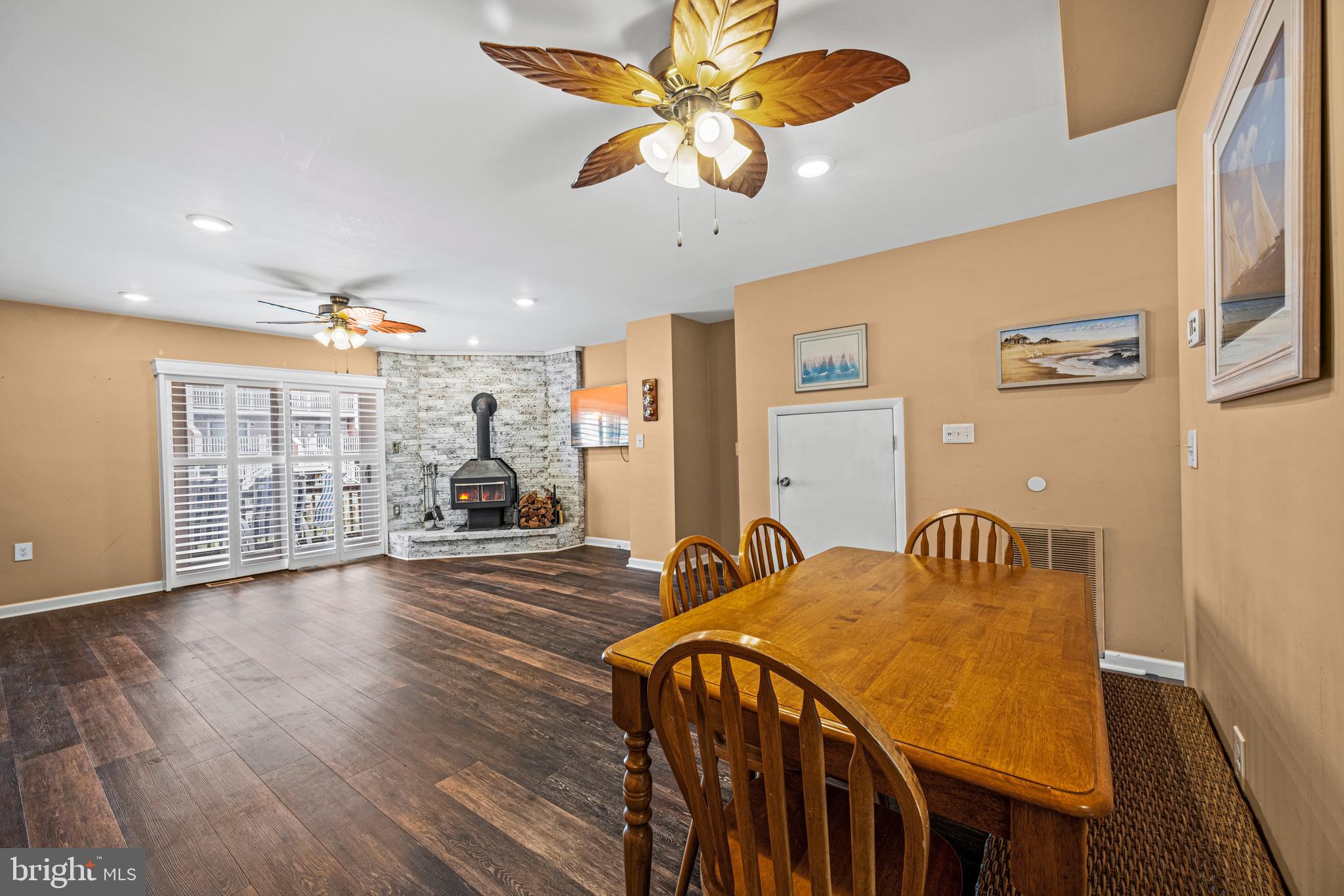 11611 WINDWARD DRIVE E