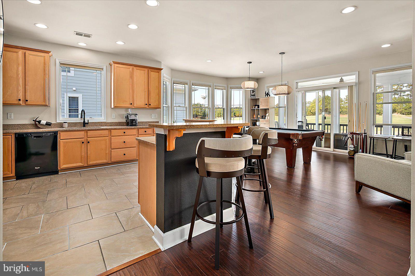10214 RUFFIAN LANE