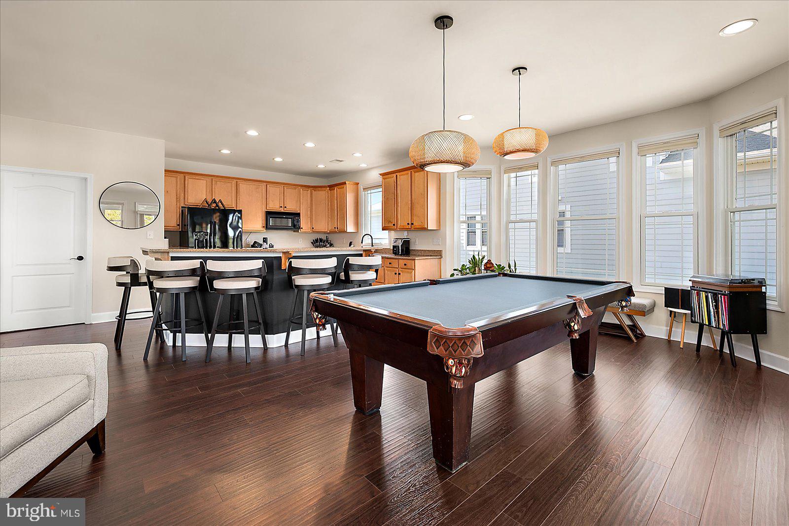 10214 RUFFIAN LANE
