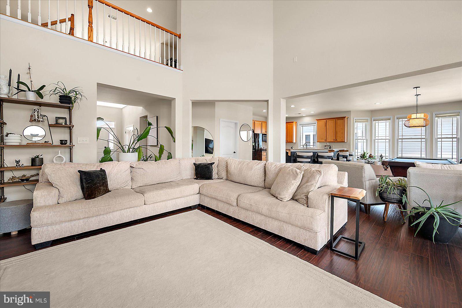10214 RUFFIAN LANE