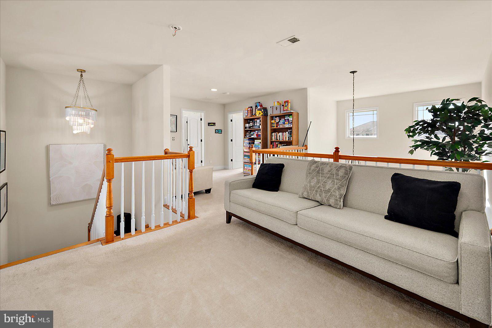 10214 RUFFIAN LANE