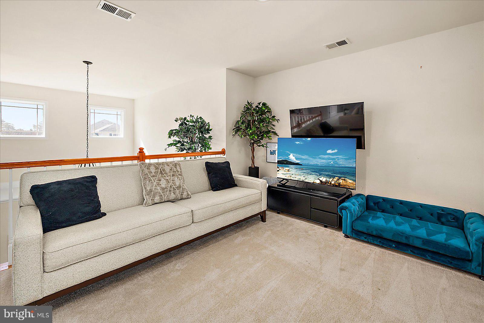 10214 RUFFIAN LANE