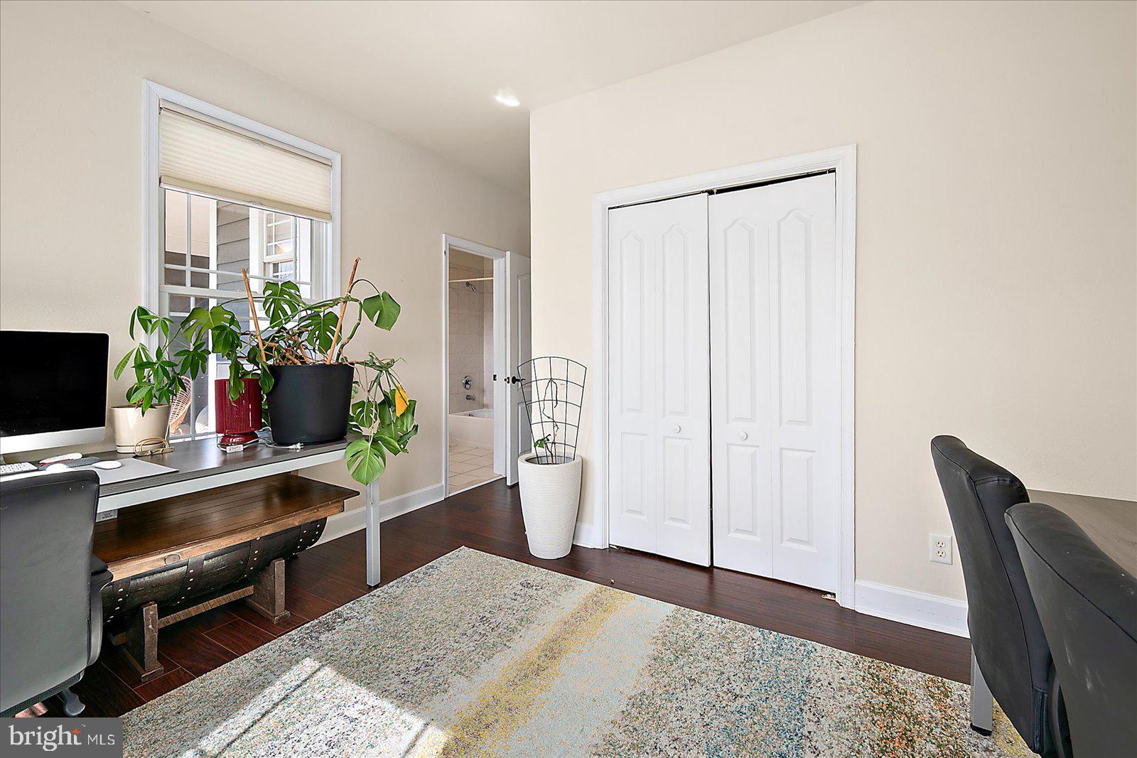 10214 RUFFIAN LANE