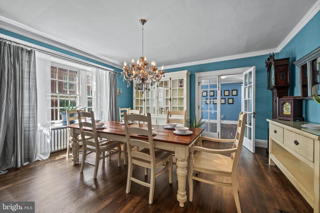 472 COUNTRY CLUB ROAD