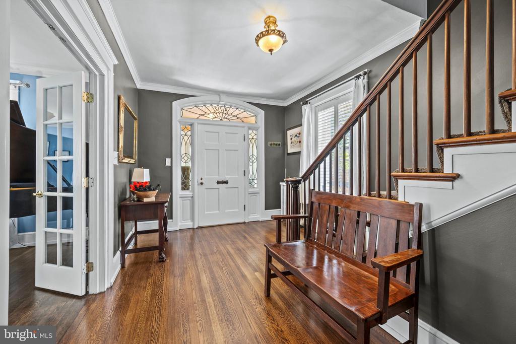 472 COUNTRY CLUB ROAD