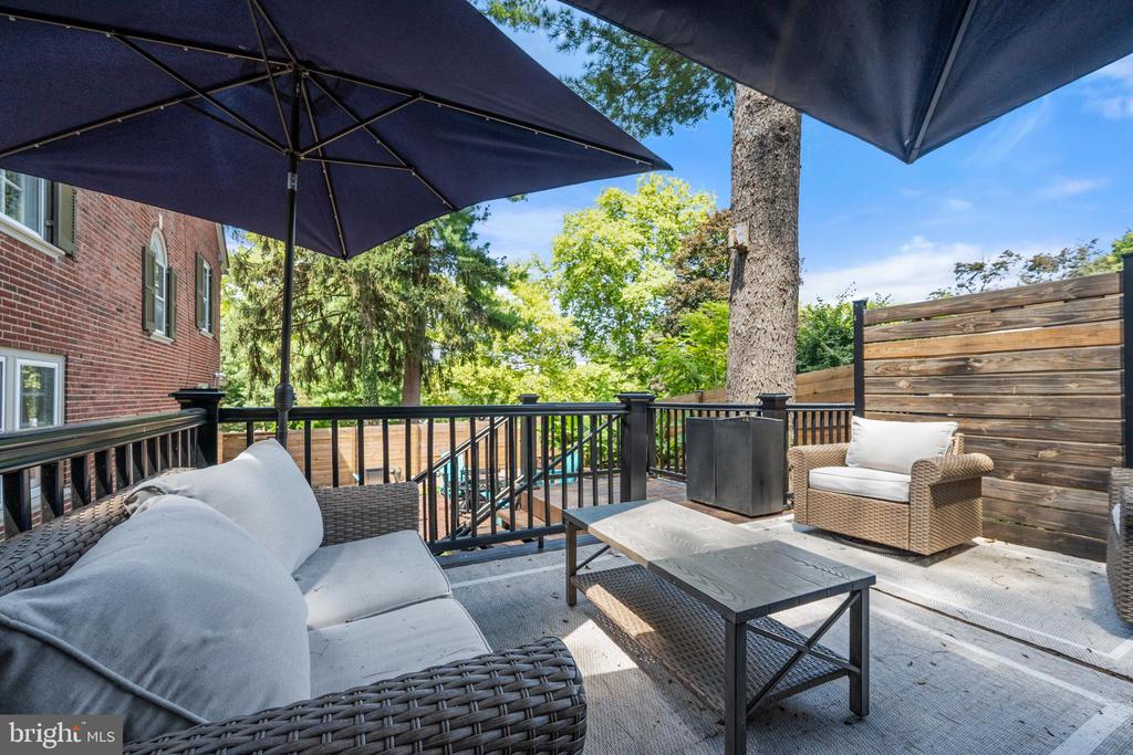 472 COUNTRY CLUB ROAD