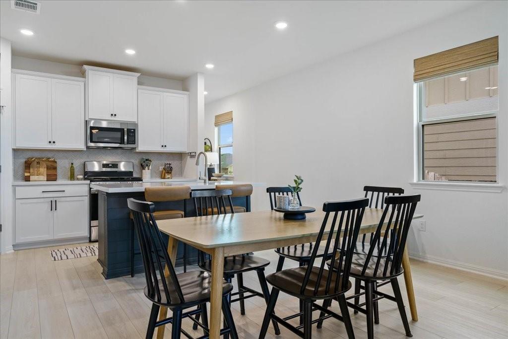 376 Papaya DR
