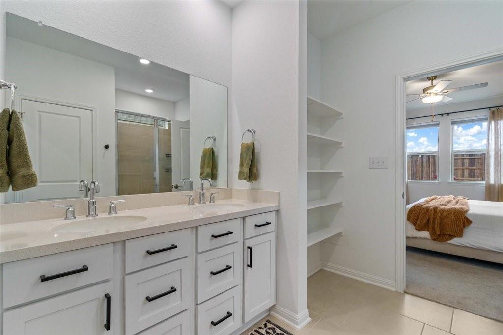 376 Papaya DR
