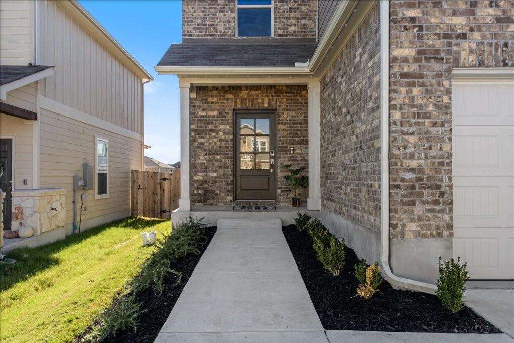 376 Papaya DR