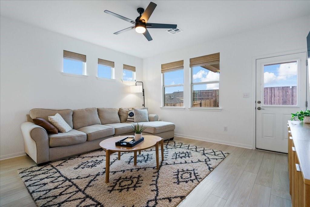 376 Papaya DR