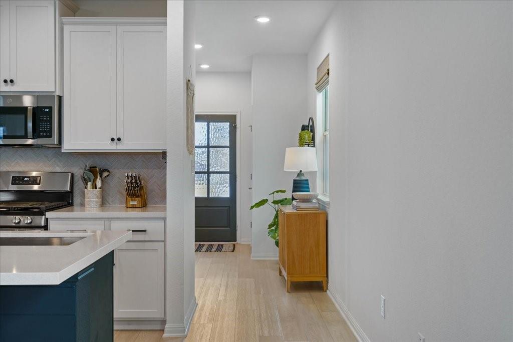 376 Papaya DR