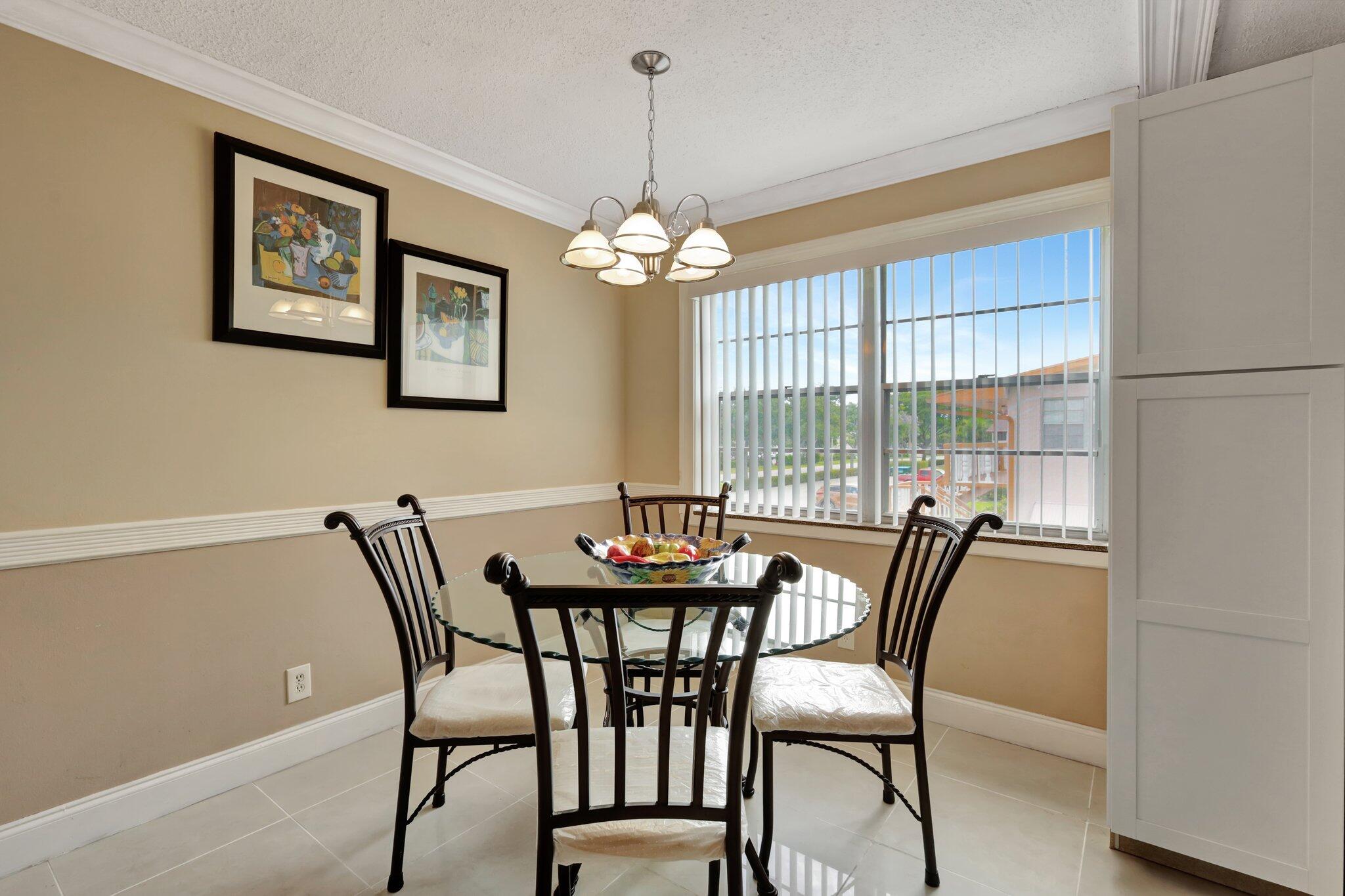 222 Kent M