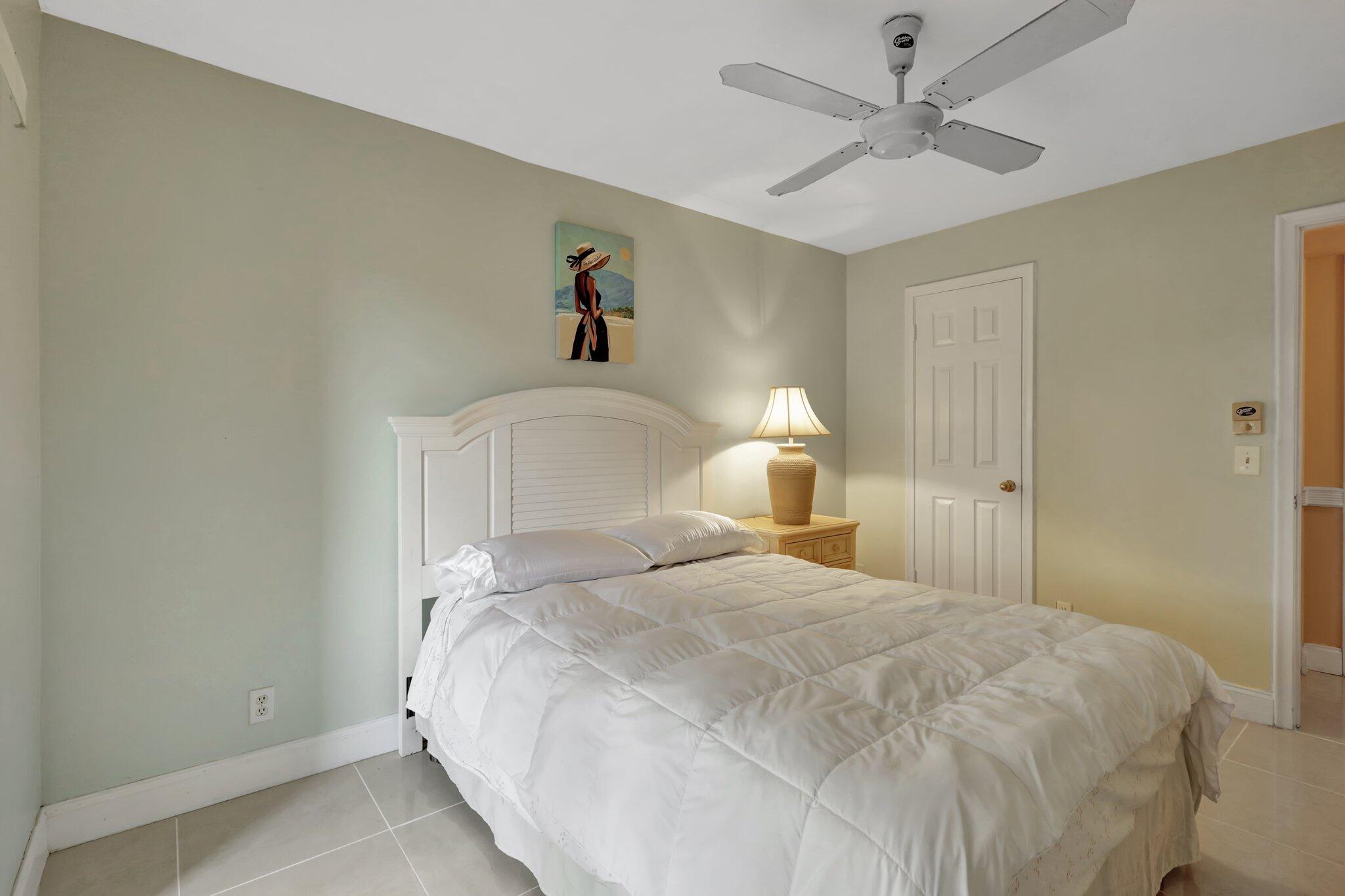 222 Kent M